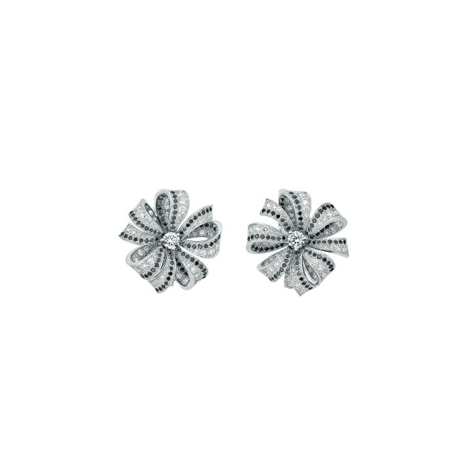 Boucles de Camélia earrings, Chanel Joaillerie
